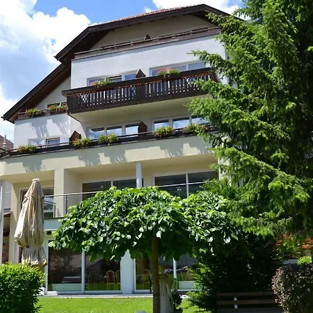 Alpina Inklusive 4* فينس