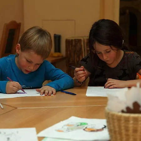 Alpina Inklusive מלון